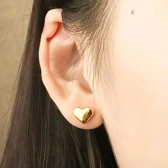 "Ana" | 18k Gold Heart Shaped Stud Earrings - Minimalist Classics - Picture 2 of 3
